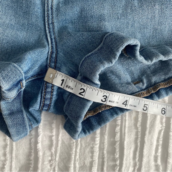 *SOLD* PacSun Denim Mom Shorts Size 25 - Picture 8 of 8